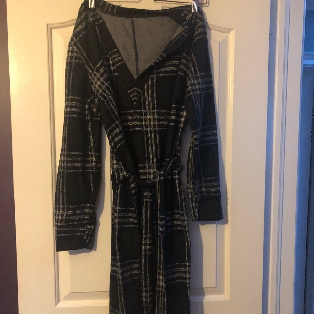 Women’s plaid sweater dress with tie